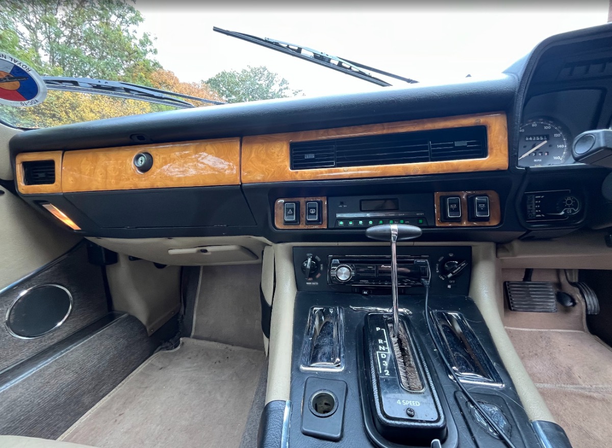 1990 Jaguar XJS Image 10